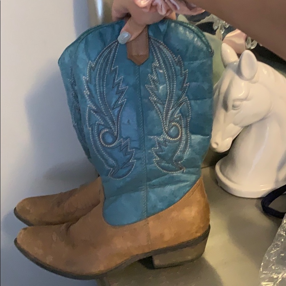 Turqoise Cowboy boots